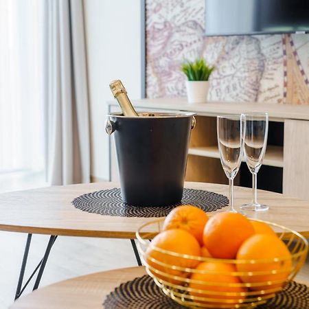 Perlowa Przystan Rent - Classic Gold & Silver Apartment Kolobrzeg Ngoại thất bức ảnh